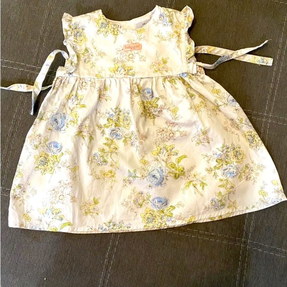 The lullaby club play wear floral side ties 100% Cotton Baby Dress 9 months